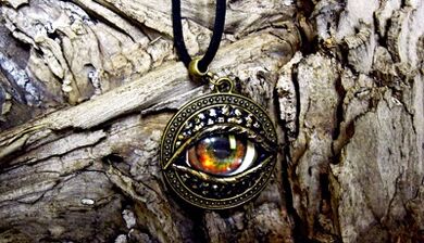 conas a dhéanamh amulet luck maith le do lámha féin