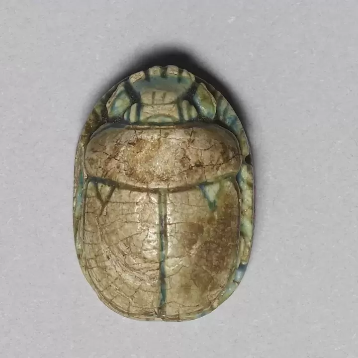 ádh mór amulet - scarab