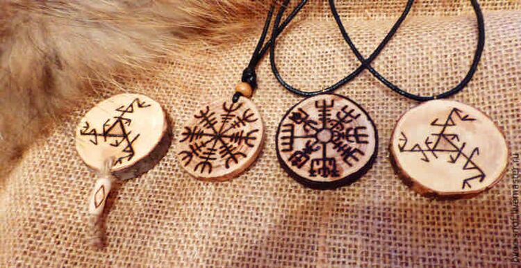 pendants le runes mar talisman rath