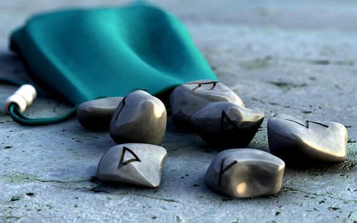 pouch le runes mar amulet do luck maith